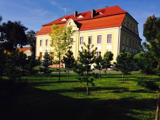 Skarbimierz - Schloss-SeniorenheimAltersheim