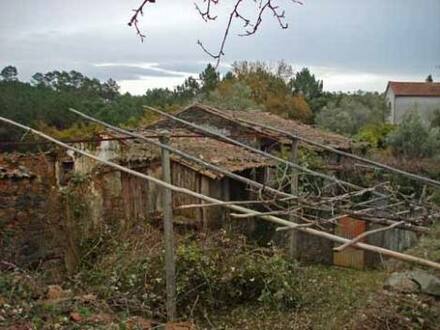 Pedrógão Grande - Schönes Natursteinanwesen zum Renovieren mit Weitsicht