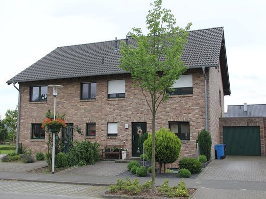 Viersen - 2 Familienhaus auf Grundstück Nähe Zentrum Viersen