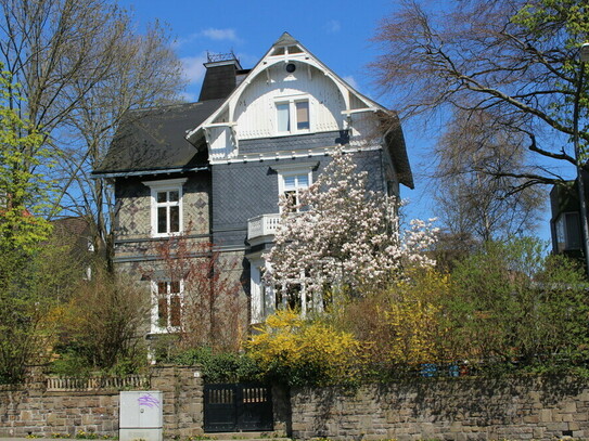Wuppertal / Cronenberg-Mitte - Freistehende Altbauvilla auf großzügigem Grundstück