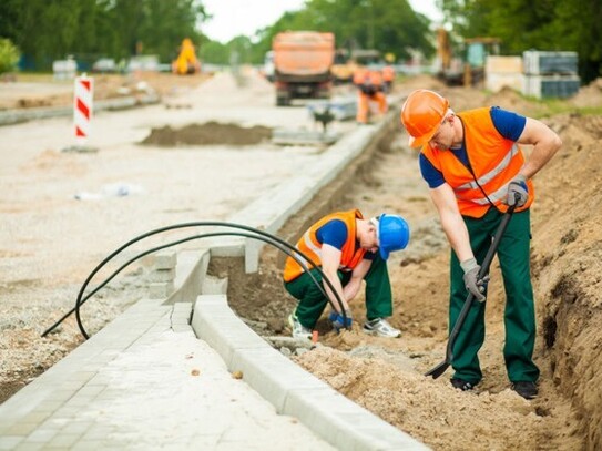 Békéscsaba - Verkauf Baugrundstück Bahnstrecke Industrieland