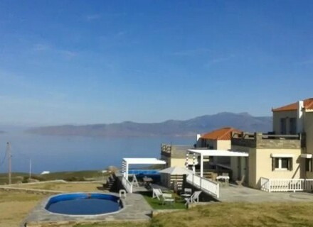 ANDROS - Mesonette mit Blick aufs Meer auf der Insel Andros