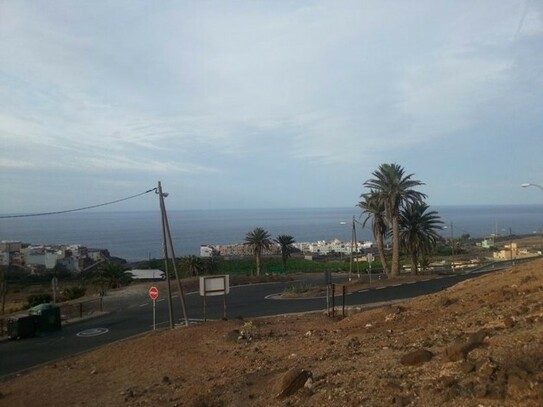 Las Palmas de Gran Canaria - Städtische Sonnen Ayala Haus mit Blick aufs Meer.