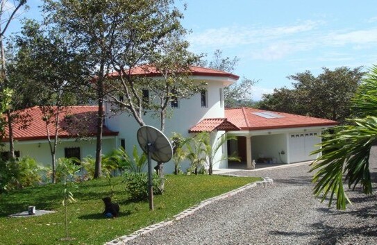 Liberia - Bungalow mit Pool plus Gästehaus in Costa Rica