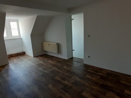 Bad Muskau - Gemütliche Dachgeschosswohnung - 275,00 EURO Kaltmiete, ca. 50,2 m2 Wohnfläche in 02953 Bad Muskau