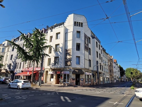 Köln - Köln-Ehrenfeld, Mehrfamilienhaus mit Lalo