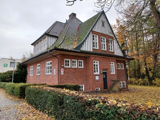 Brake - Bürogebäude: Altes Kapitänshaus in zentraler Lage in Brake