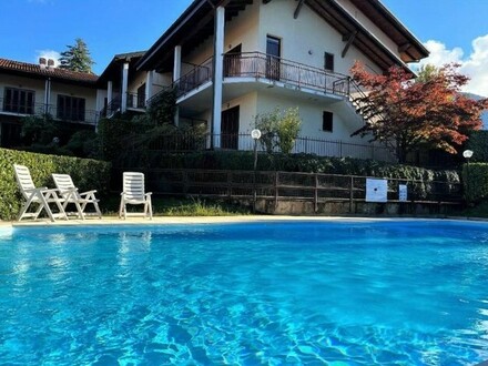 Castelveccana VA - Reihenhaus mit Pool am Lago Maggiore