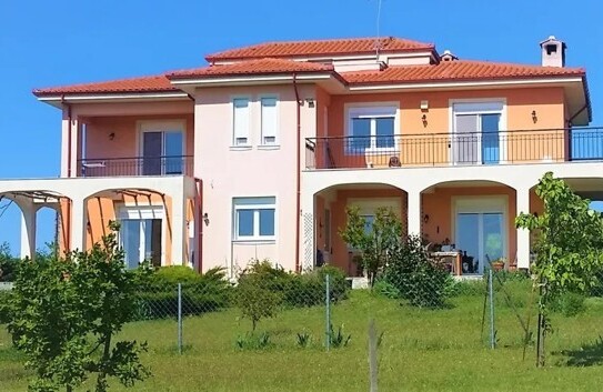 Thessaloniki/Epanomi - Landhaus mit atemberaubendem Blick auf den Berg Olympus