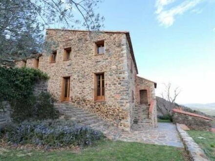 ARLES SUR TECH - Exceptional renovation of an 18th century stone Catalan Mas, bright an