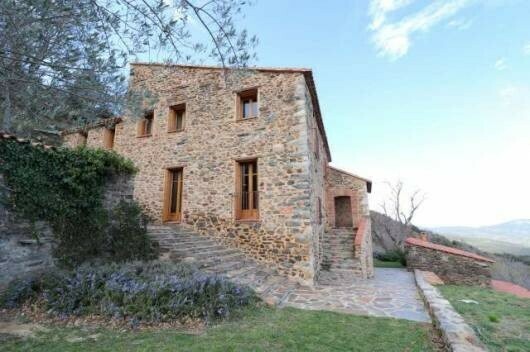 ARLES SUR TECH - Exceptional renovation of an 18th century stone Catalan Mas, bright an