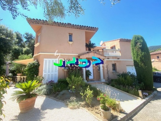 Cavalaire-sur-Mer - Villa mit Pool, Balkon und Terrasse - günstig