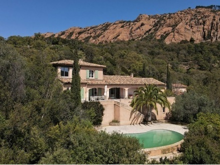 Agay - Wunderschöne Villa mit Infinity-Pool und Panoramablick