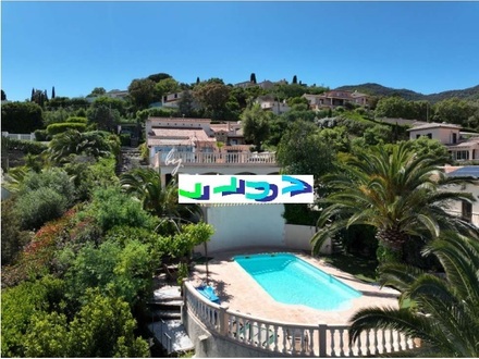 Cavalaire-sur-Mer - Villa mit großem Pool