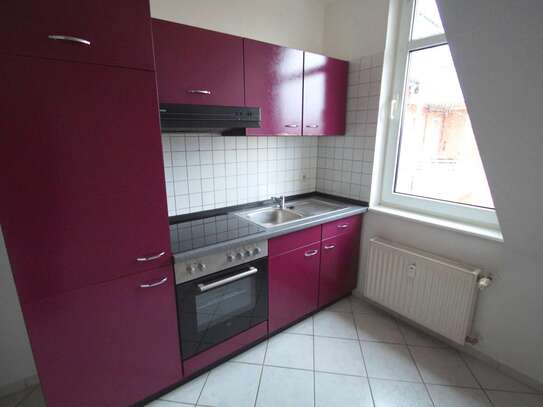 Leipzig - 3-Zimmer-DG-Wohnung - Laminat, EBK, Dusche