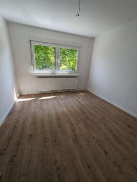 Erstbezug nach Sanierung - 2-Zimmer-Wohnung mit Balkon