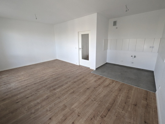 Halle (Saale) - Erstbezug nach Sanierung - 2-Zimmer-Wohnung mit Balkon