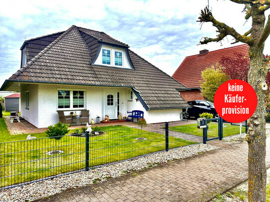 Torgelow - HORN IMMOBILIEN ++ Tolles Einfamilienhaus in Torgelow mit Garage, Grundstück Erbbaupacht