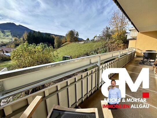 Nesselwang - Großzügige Wohnung mit Süd-Balkon, TG-Stellplatz, Aufzug und Alpspitzblick in Nesselwang im Allgäu