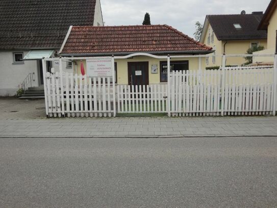 Neubiberg - Büro Laden, evtl. Hundefriseur in Neubiberg 25 m² + 50m² Außenfläche