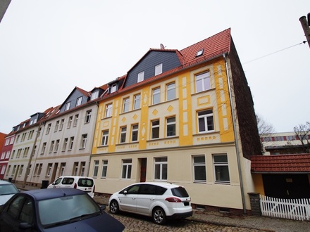 Magdeburg - frisch sanierte 3-Zi-EG-Whg mit Terrasse, Fußbodenheizung, Dusche