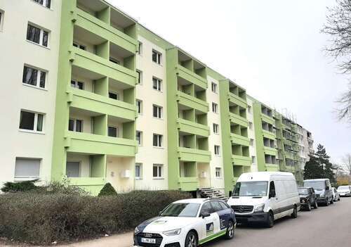 Erstbezug nach Sanierung - 2-Zi-Whg mit Balkon