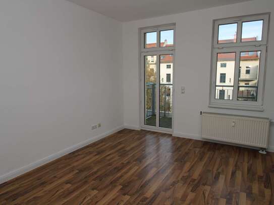 Leipzig - leere 2-Zi.-Wohnung, alle Zimmer und Balkon zum ruhigen Innenhof