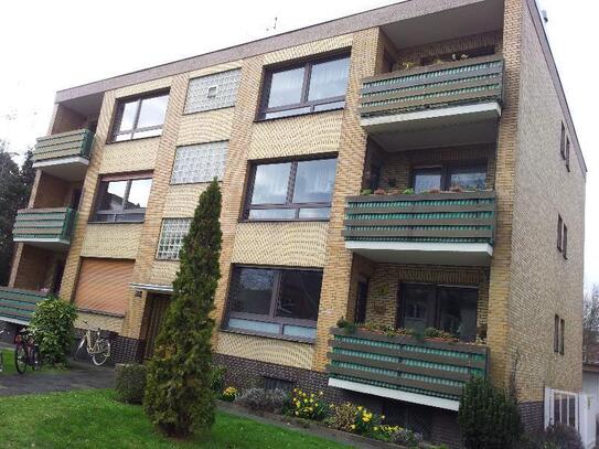 Hürth - Hürth-Efferen gut geschnittene 4-Zimmer Wohnung mit kleinem Balkon und Garage