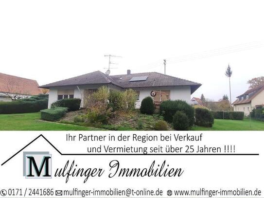 Gremsdorf OT - Einfamilienhaus mit großem Garten und Garage