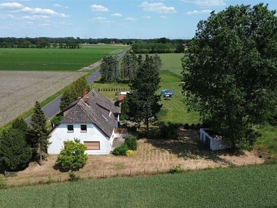 Steyerberg - Ruhig gelegene Doppelhaushälfte inmitten von Wiesen und Feldern in Alleinlage