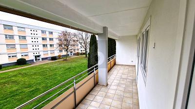 Böblingen - GERÄUMIG MIT BALKON & GARAGE