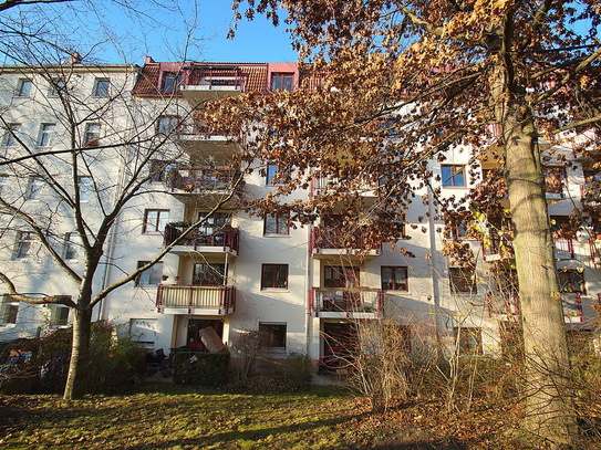 Leipzig - Großzügig geschnittene 4- Zimmerwohnung mit Balkon in ruhiger Lage!