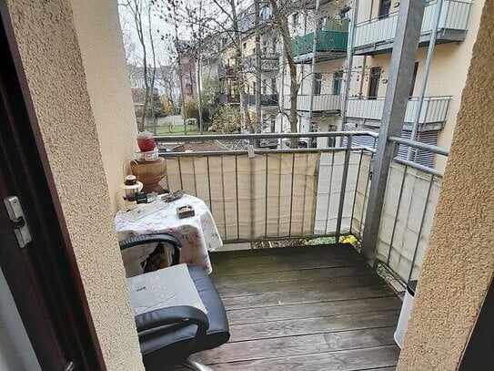 Zwickau - Eine überschaubare Investition vermietet mit Balkon in Stadtlage