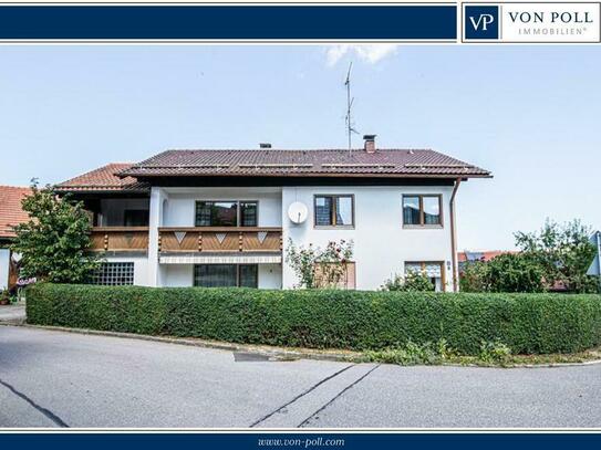 Konzell / Gossersdorf - Geräumiges Haus mit Carport, Garage und zwei Wohnungen in zentraler Lage