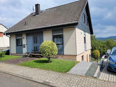 Thalfang - FAMILIENIDYLLE MIT GROßEM GARTEN IN ZENTRALER LAGE