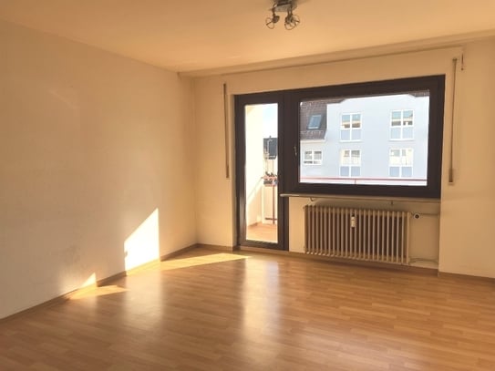 Ostfildern / Nellingen - Helle und gut geschnittene 2-Zi.-Wohnung mit Balkon und Stellplatz in Ostfildern-Nellingen