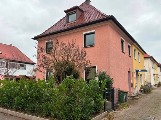 Stuttgart Bad Cannstatt - Perfektes Zuhause für junge Familien - Doppelhaushälfte mit großem Garten in Bad Cannstatt