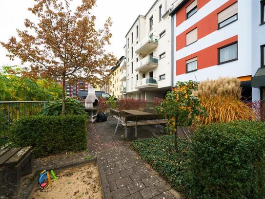 Fürth - Lichtdurchflutete, frisch renovierte Wohnung mit Balkon am Stadtpark.