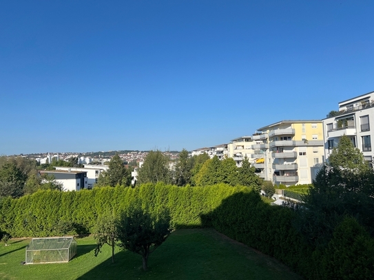 Filderstadt / Bonlanden - 3,5-Zi.-Obergeschosswohnung mit Aufzug, Küche und Balkon in Filderstadt-Bonlanden