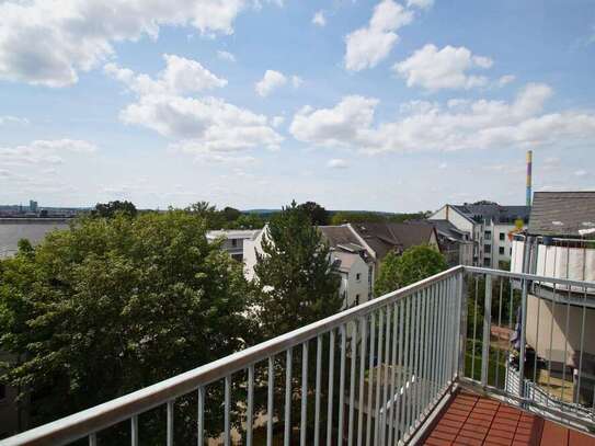 Chemnitz - Der Ausblick von Hilbersdorf! Schicke 3 Raum-Wohnung mit Balkon, Wanne und Dusche!