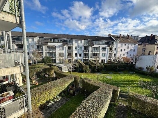 Bad Homburg - Bad Homburg - Kirdorf: Attraktive 2-Zimmer-Maisonettewohnung in ruhiger Stadtlage!