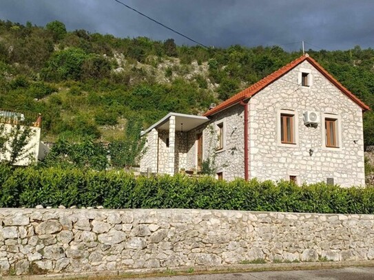 Danilovgrad - Steinvilla in idyllischer Umgebung Montenegro