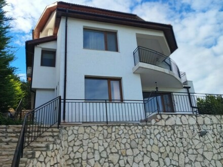 Balchik - Haus mit einzigartigem Meerblick 9 Zimmer und 300 qm