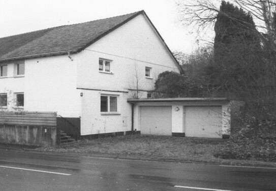 Hofgeismar-Hümme - Mehrfamilienhaus, Doppelgarage und Grundstück