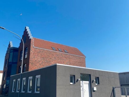 Bremerhaven - Frei stehendes BüroPraxis am Wasser in bester Lage im Fischereihafen