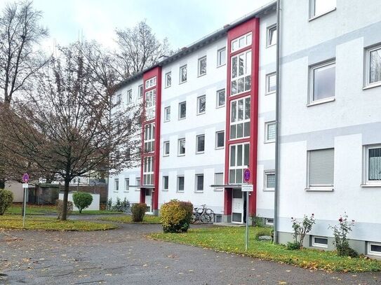 Augsburg - Zentral in Augsburg gelegene, gepflegte 2-Zi. Whg. auf 61 m² mit Balkon, Einbauküche und Stellplatz.