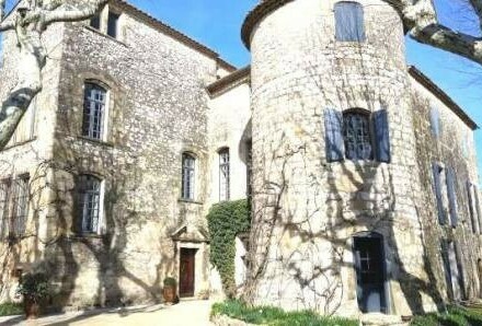 AIGALIERS - Superb listed Castle built in the 13th century and overhauled over the