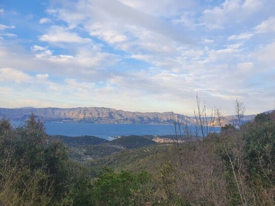 Povlja - Grundstück mit Meerblick zu verkaufen Insel Brac Kroatien