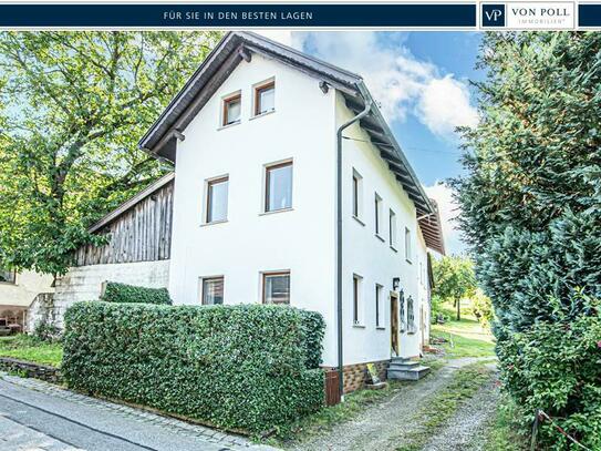 Arrach / Haibühl - Charmantes Haus in ruhiger Lage mit neuer Außenfarbe