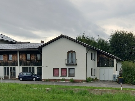 Egglham - Zweifamilienhaus mit Gewerbeteil